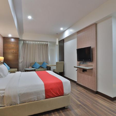 Krios Hotel - Near Sg Highway, Ahmedabad Extérieur photo