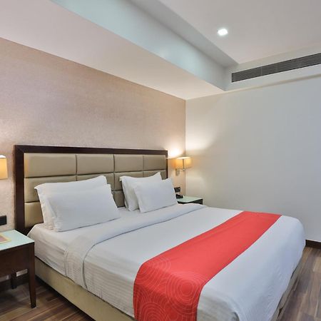 Krios Hotel - Near Sg Highway, Ahmedabad Extérieur photo