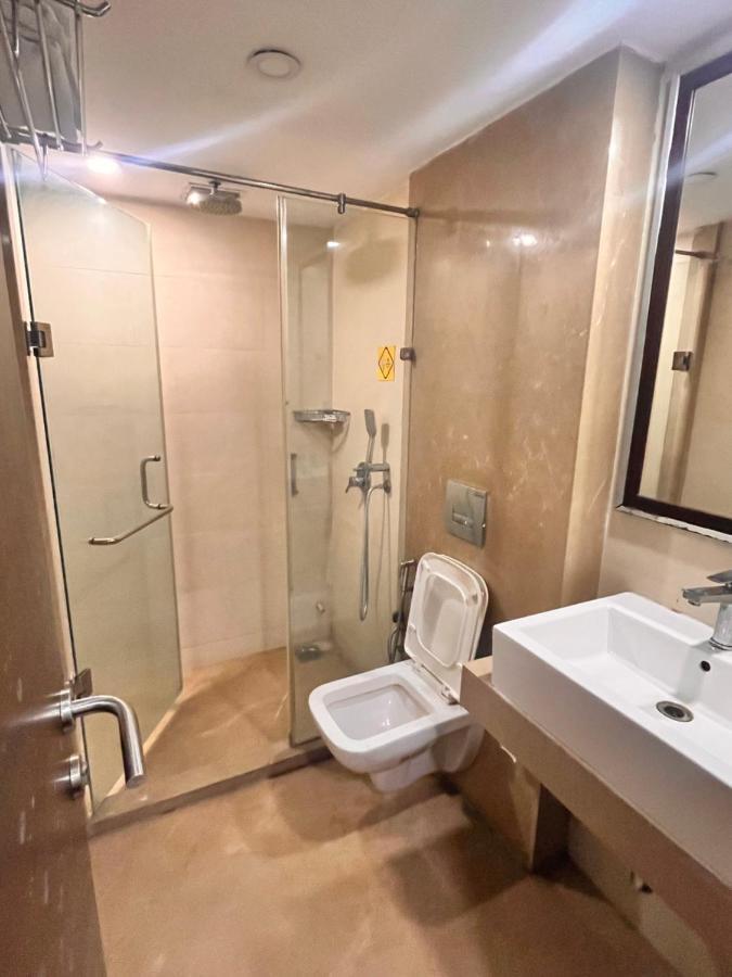 Krios Hotel - Near Sg Highway, Ahmedabad Extérieur photo