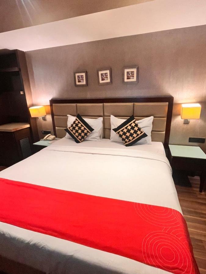 Krios Hotel - Near Sg Highway, Ahmedabad Extérieur photo