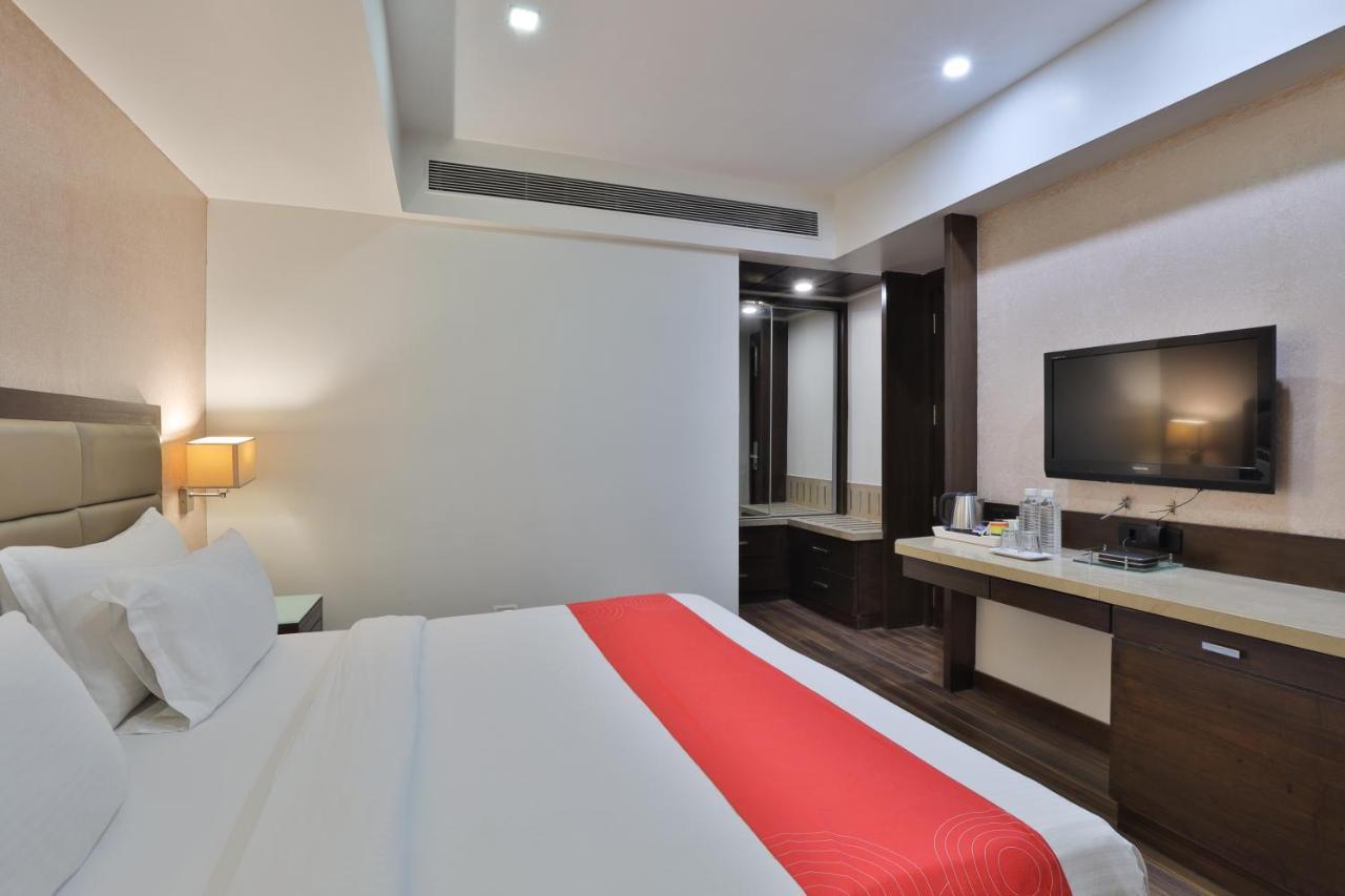 Krios Hotel - Near Sg Highway, Ahmedabad Extérieur photo