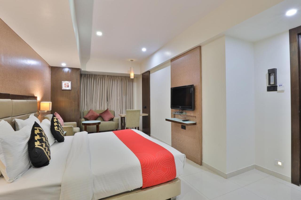 Krios Hotel - Near Sg Highway, Ahmedabad Extérieur photo