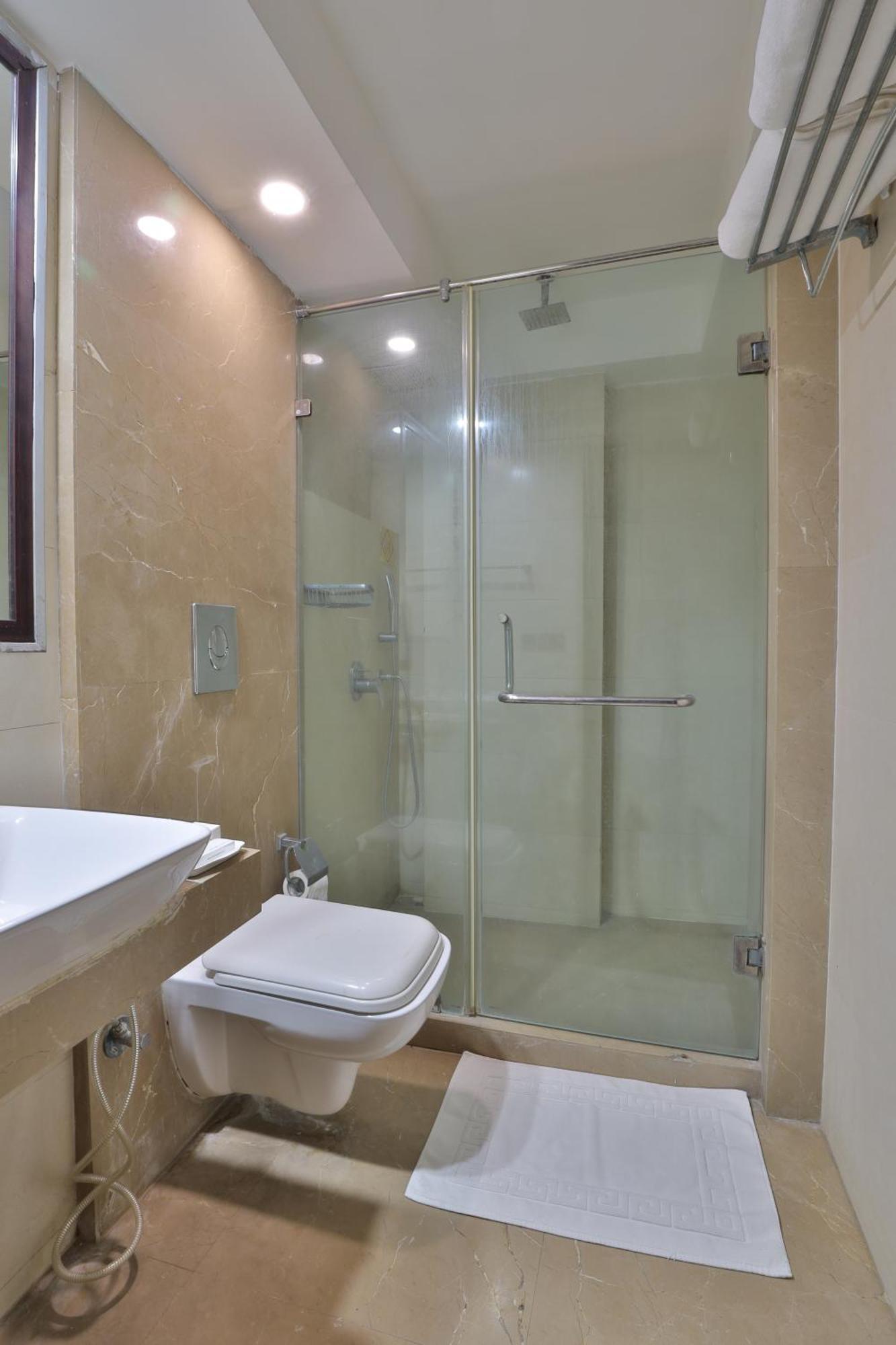 Krios Hotel - Near Sg Highway, Ahmedabad Extérieur photo